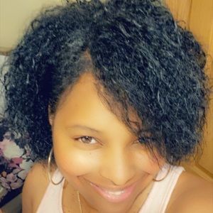 Meet your Posher, Lakeasha